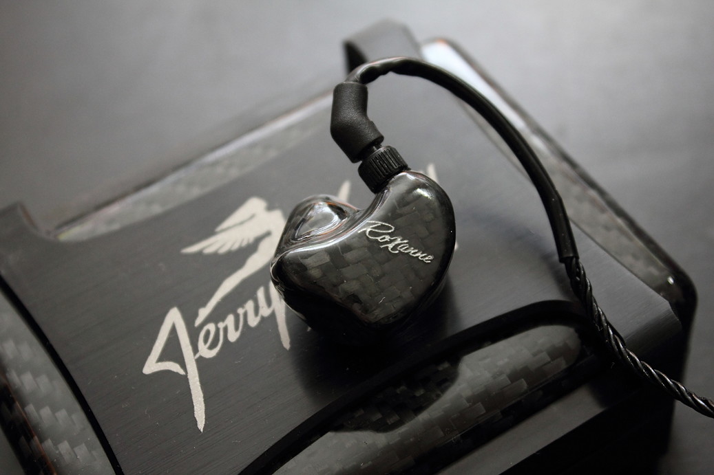 JH audio ロクサーヌ カスタムIEM 値下げ交渉可