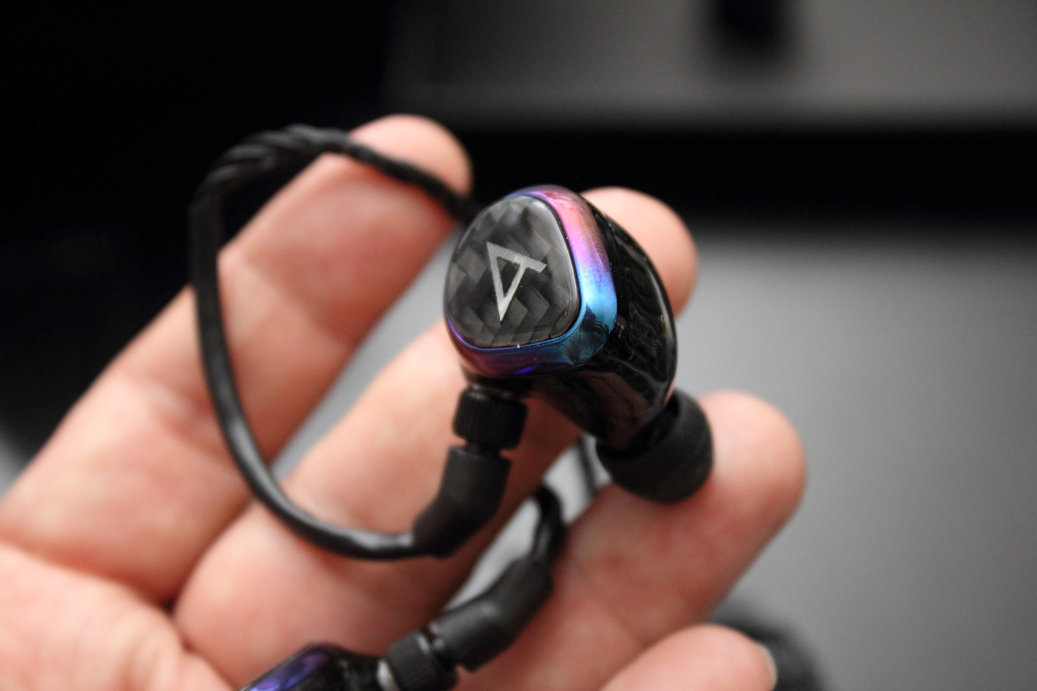 JH audio Layla カスタムIEM フルカーボン-